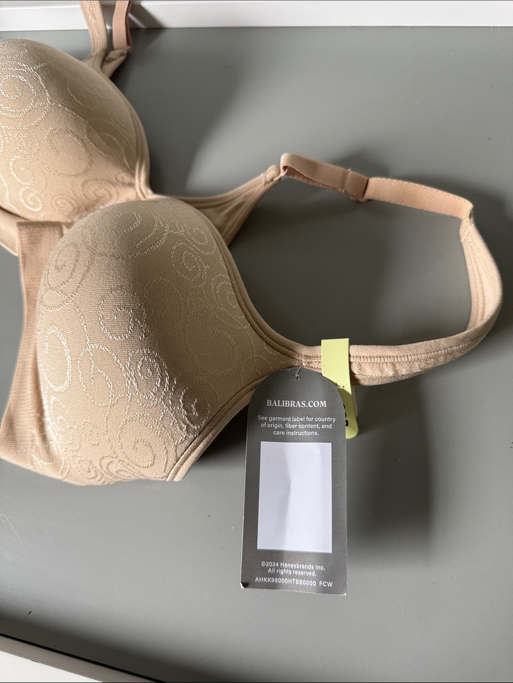 Bali Comfort Revolution Wireless Bra 38B 
Brand new! - Picture 8 of 8
